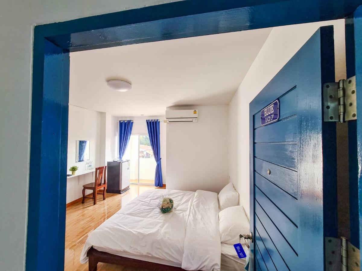 Blue House Aparthotel Анг Тонг Екстериор снимка